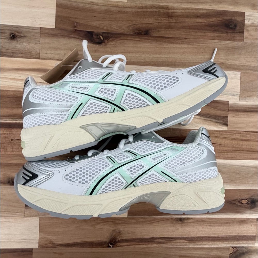 Asic Gel 1130 White and Mint Athletic Shoes